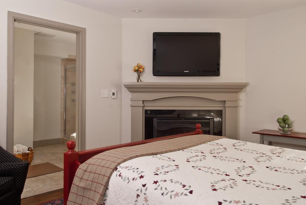 Wayside Inn Bed And Breakfast Ellicott City Exterior foto