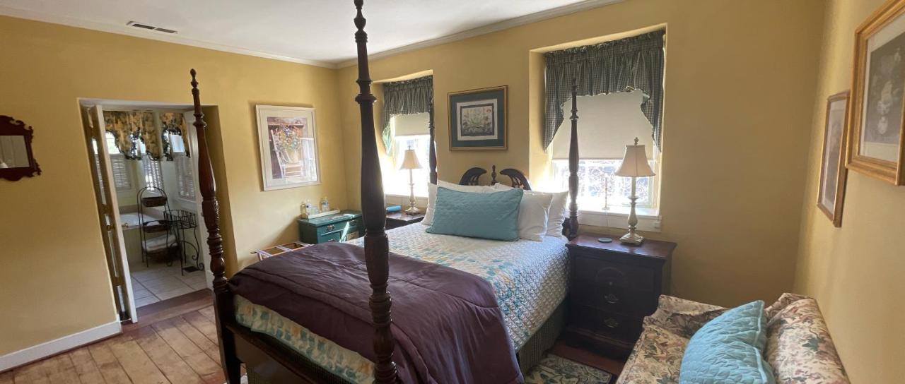 Wayside Inn Bed And Breakfast Ellicott City Exterior foto
