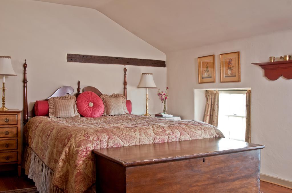 Wayside Inn Bed And Breakfast Ellicott City Habitación foto